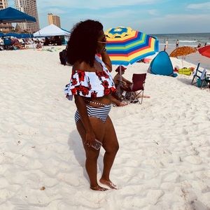 Floral two piece swimsuit❤️